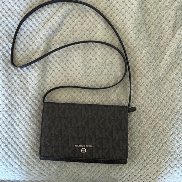 Micheal Kors Crossbody Bag - Picture 1 of 6